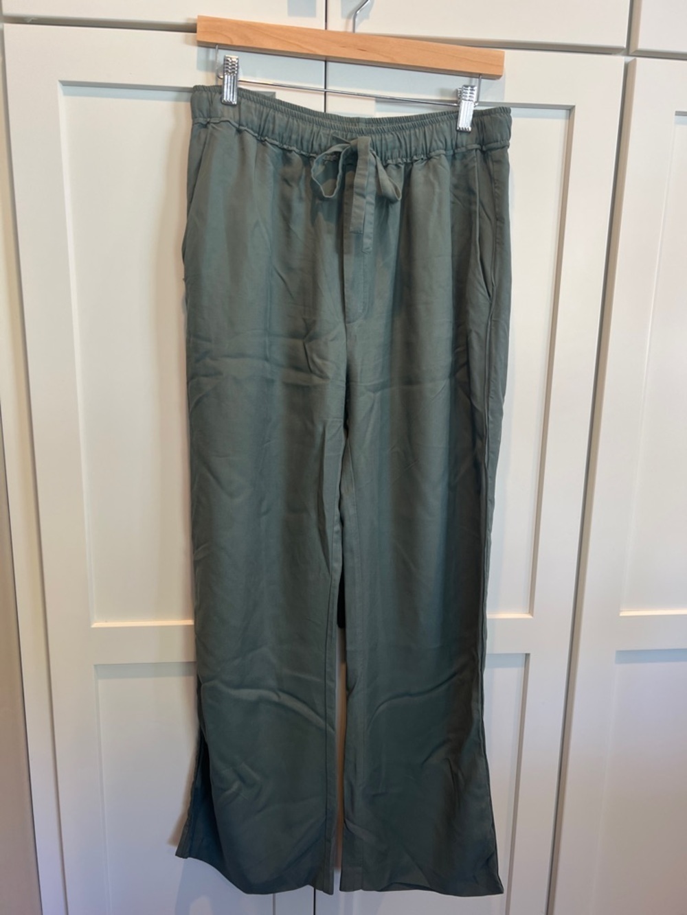 Zara Wide Leg Flowy Trousers - Sage Green - Size Large